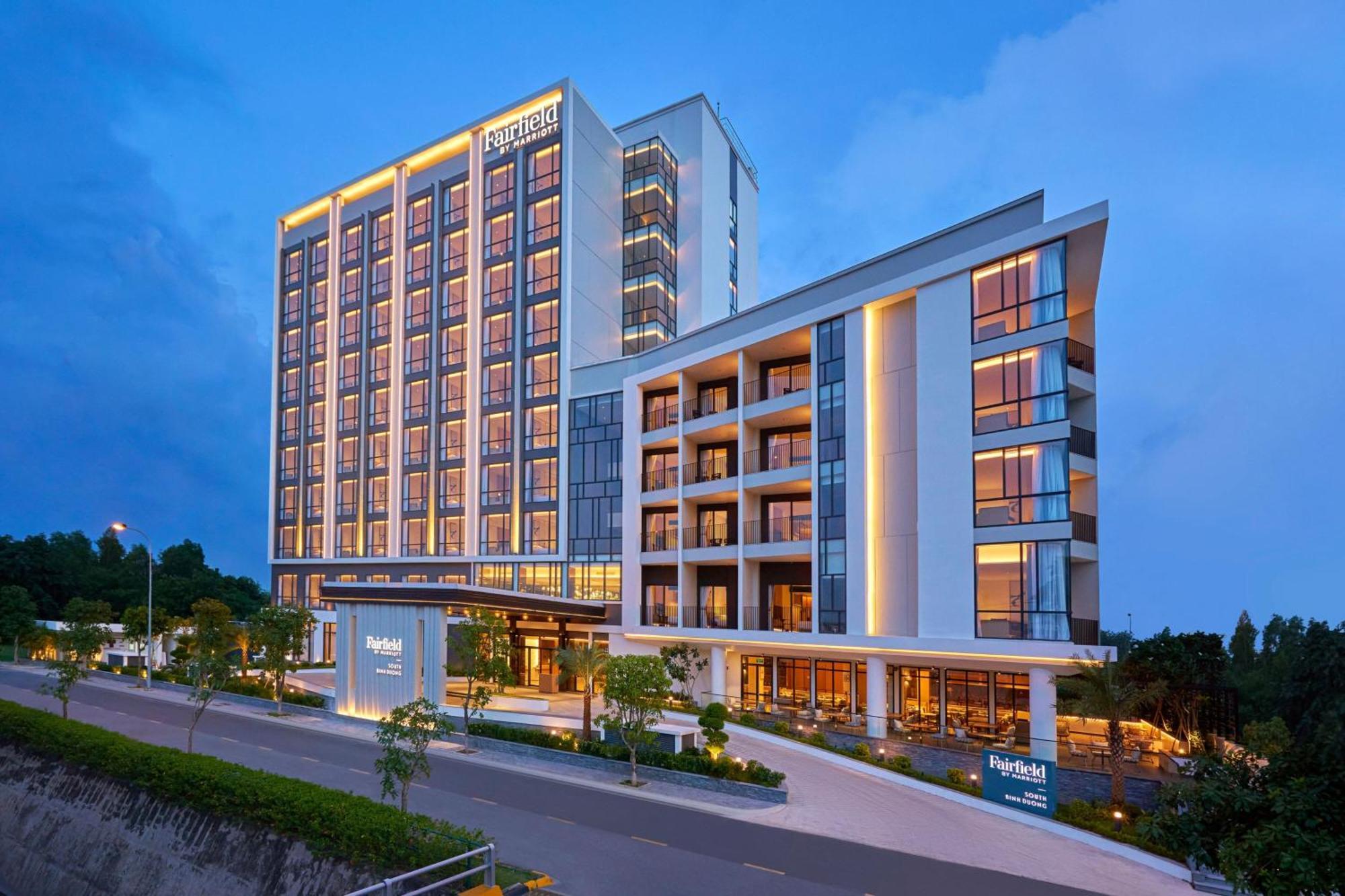 Hotel Fairfield By Marriott South Binh Duong Thuan An Exterior foto